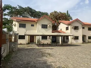 4bdrm Duplex in Utako for sale