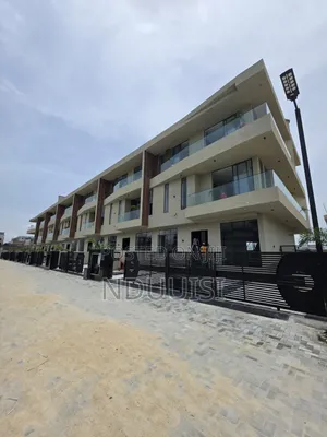 5bdrm Townhouse/Terrace in Lekki Phase 1 for sale