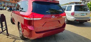 Toyota Sienna LE FWD 8-Passenger 2013 Red