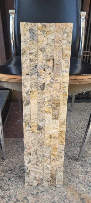 Alaska Gold Cultured Stone Tiles (Cracked Wall)