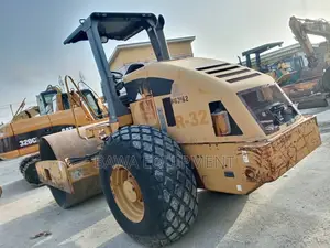 Caterpillar 2004 Roller