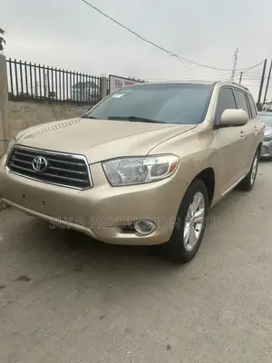 Toyota Highlander Limited 2010 Gold