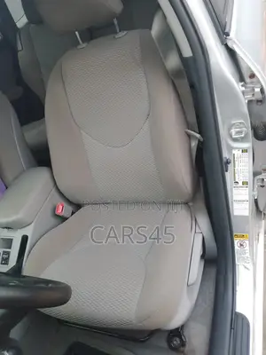 Toyota RAV4 2012 Silver