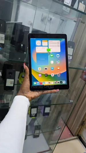 Apple iPad Pro 9.7 (2016) 128 GB Silver