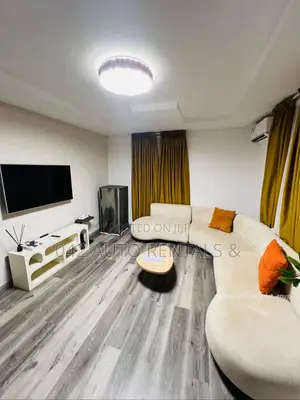 Cozy 1 Bedroom Apartment With Indoor and Outdoor Loung