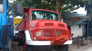 Mercedes Benz 911 Tipper