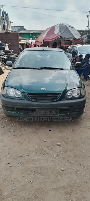 Toyota Avensis 1.8 C 2005 Green