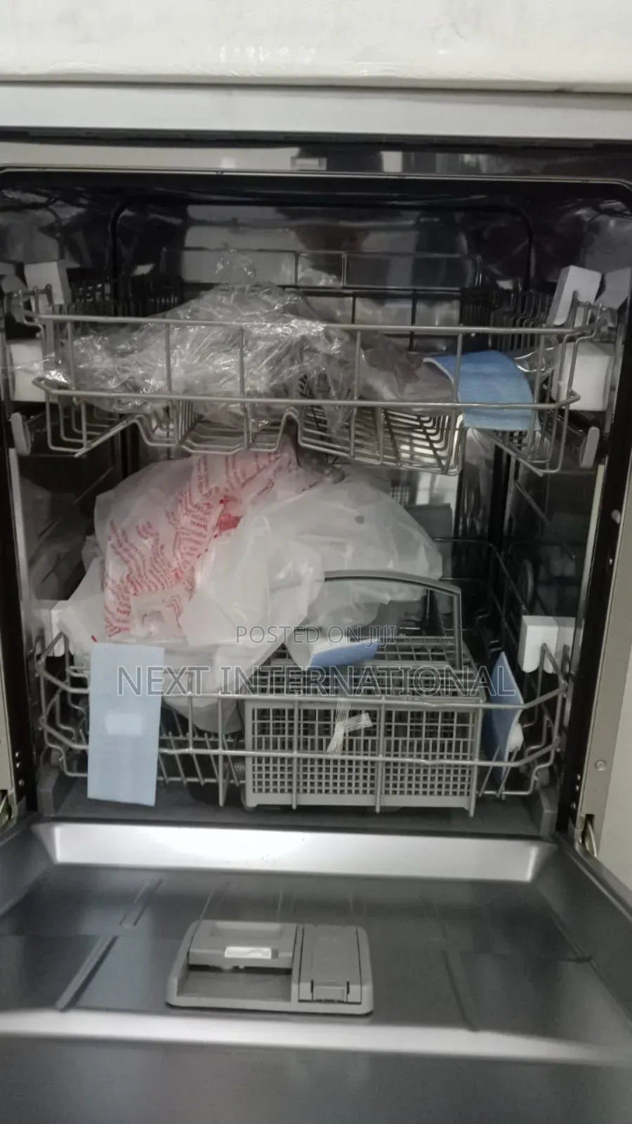 Maxi Dishwasher Machine