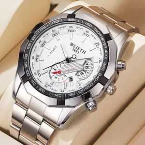 Luxurious Men Silver Chain Strap Watch