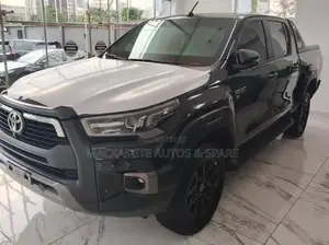 New Toyota Hilux 2024 Black