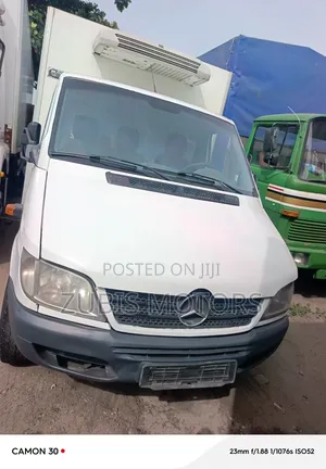 Mercedes-Benz Sprinter 2002 White