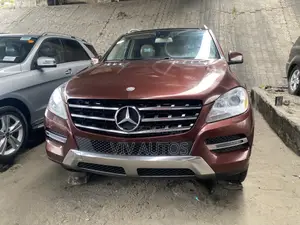 Mercedes-Benz M Class ML350 4MATIC 4dr SUV AWD (3.5L 6cyl 7A) 2014