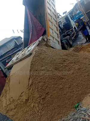 30tons of Sharp Sand