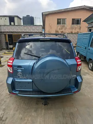 Toyota RAV4 Limited 2011 Blue