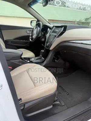Hyundai Santa Fe SE AWD 2018 White