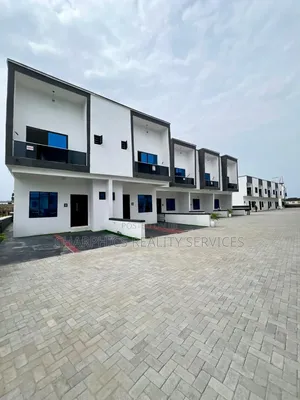 3bdrm Duplex in Lekki Phase 2 for sale