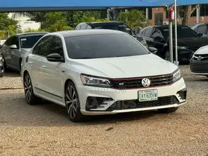 Volkswagen Passat 3.6L V6 GT 2018 White