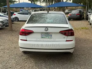 Volkswagen Passat 3.6L V6 GT 2018 White