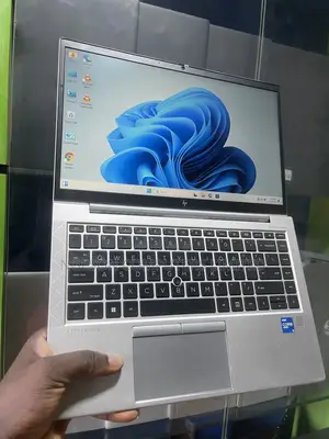 Laptop HP EliteBook 830 G8 16GB Intel Core i5 SSD 512GB