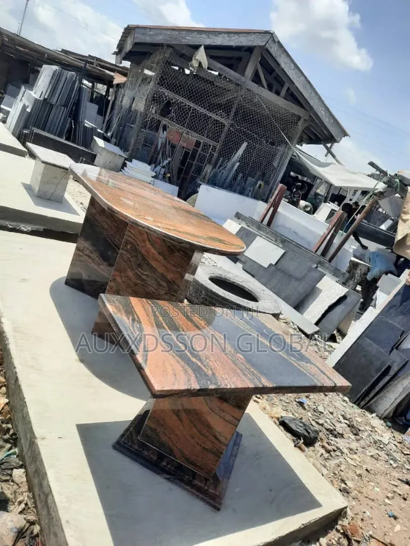 Ivory Red Granite Slabs