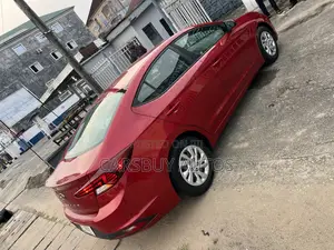 Hyundai Elantra SE 2019 Red
