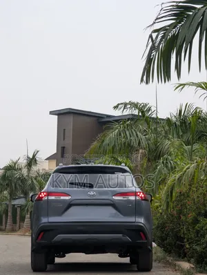 Toyota Corolla Cross LE 4WD 2024 Gray