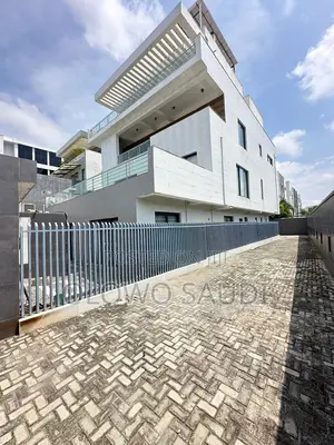 6bdrm Duplex in Banana Island for sale