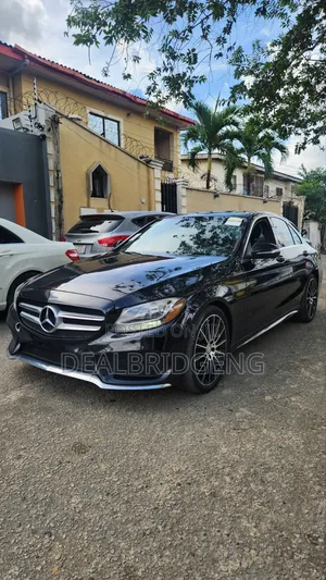 Mercedes-Benz C300 Luxury 4dr AWD 4Matic Sedan (2.0L 4cyl 7A) 2015