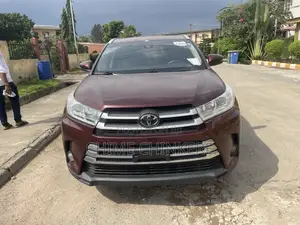 Toyota Highlander Limited 4x4 V6 (3.5L 6cyl 8A) 2017 Ivory