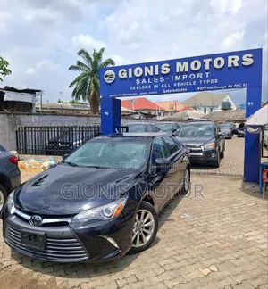 Toyota Camry XLE 4dr Sedan (3.5L 6cyl 6A) 2017 Black