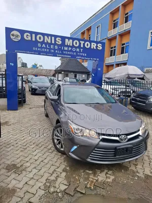 Toyota Camry XLE 4dr Sedan (2.5L 4cyl 6A) 2015 Gray