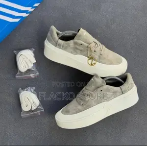 Original Adidas Labcourt Low Sneakers