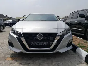 Nissan Altima 2019 Silver