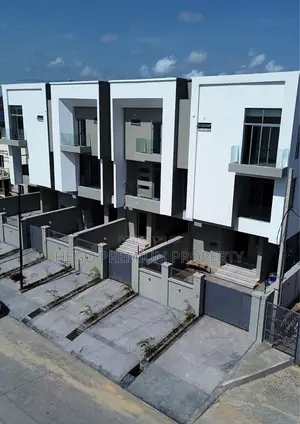3bdrm Duplex in Lekki Estate for sale