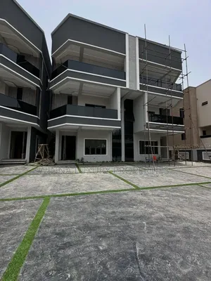 5bdrm Duplex in Utako for sale