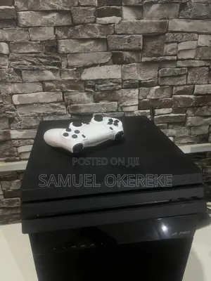 Ps4 Pro 1tb With 2 Pads and 12 Games
