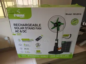 Iwin 18-Inch Oscillating Rechargeable Fan