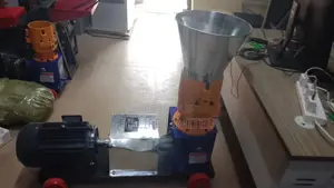 Feed Pelleting Machine 300kg With Electric Motor 7.5hp / 5.5kw
