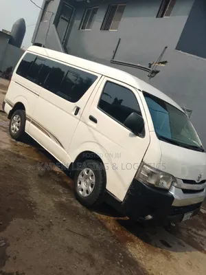Toyota Hiace Bus for Hire