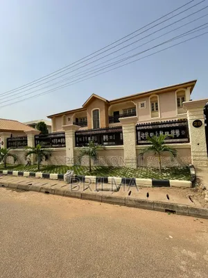 3bdrm Block of Flats in Mabushi for sale