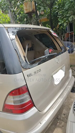 Ml320 2004 Back Windscreen Glass Available at Chimatex
