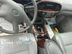 Toyota Sequoia Limited 4dr SUV (4.7L 8cyl 5A) 2005 Silver