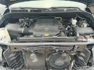 Toyota Sequoia Platinum 4x4 2018 Black