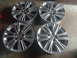 Original 17" Follow Come Alloy Rim Lexus Es, Camry, Gs, Is250 Etc
