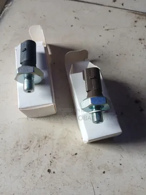 Engine Oil Switch for 2.0 Tsi,Tfsi, V6 and V8 Porsche and Audi