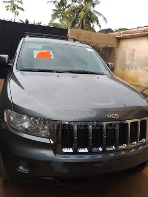 Jeep Cherokee 2011 Brown