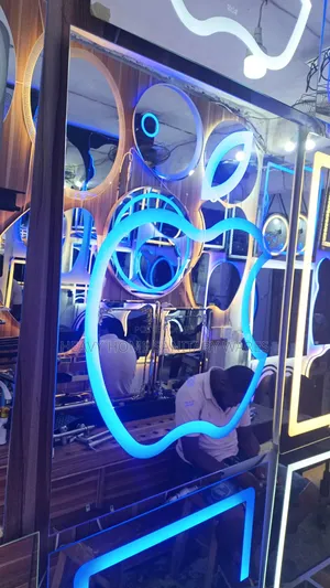 Appl Mirror and Lights