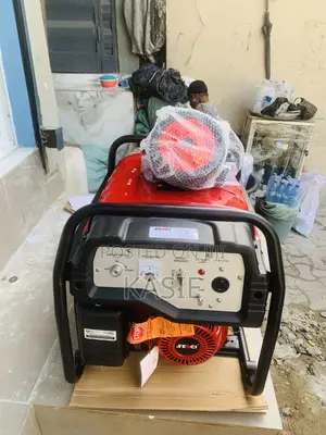 Sc7000e 4.8kva Original Senci Petrol Generator