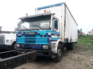 Scania 112h Blue Trampoline Body