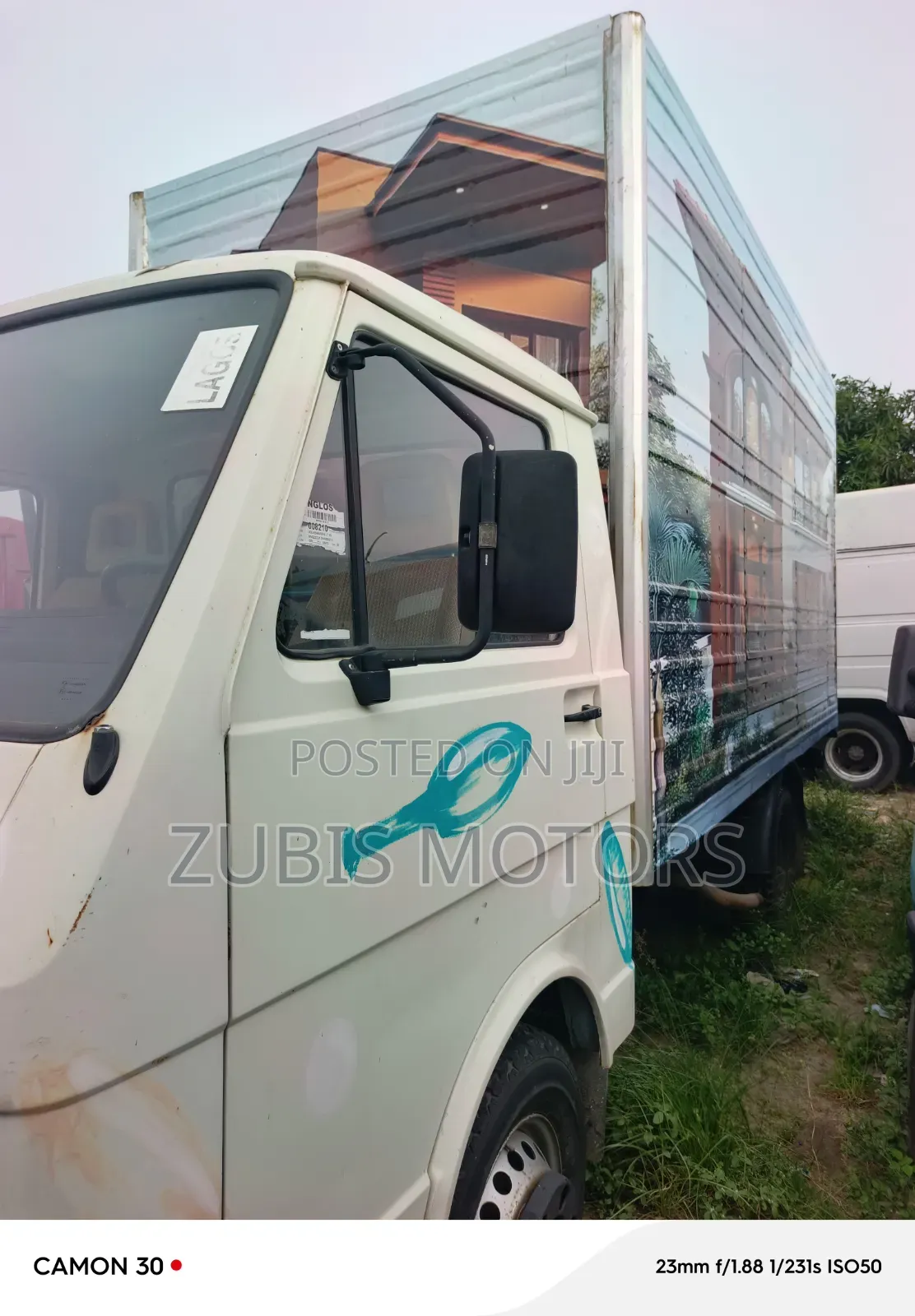 Volkswagen LT 2000 White
